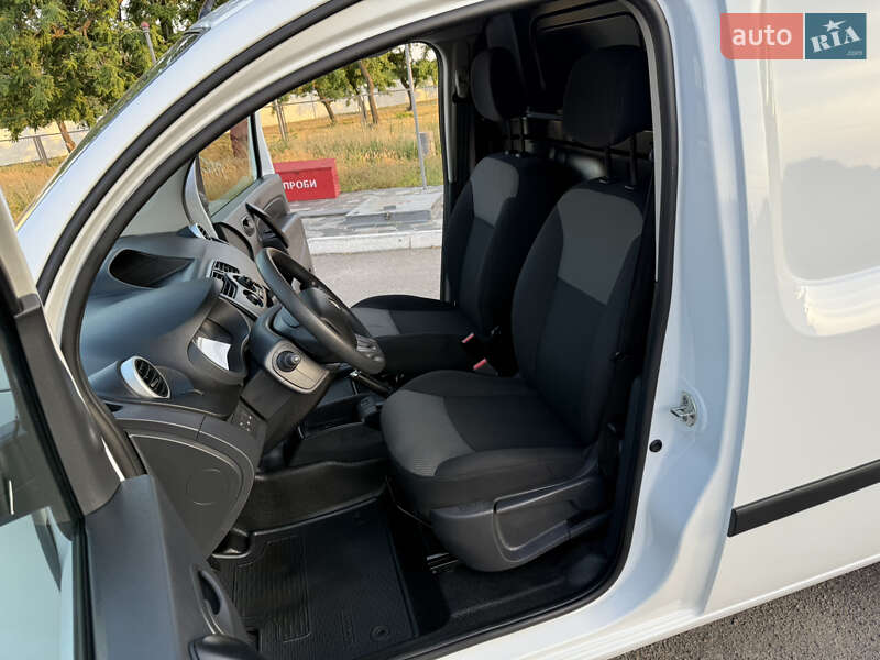 Вантажний фургон Renault Kangoo 2021 в Дніпрі