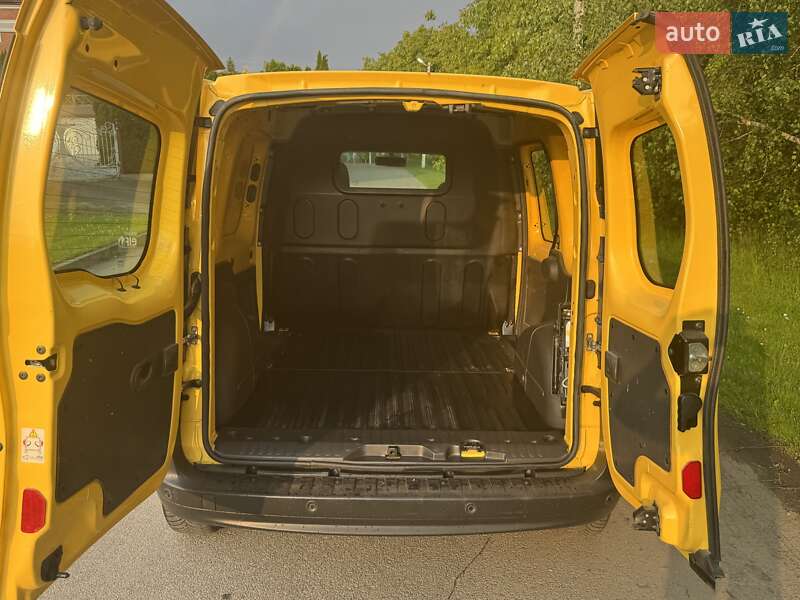 Грузовой фургон Renault Kangoo 2016 в Луцке