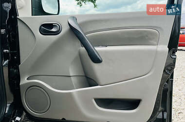 Минивэн Renault Kangoo 2009 в 