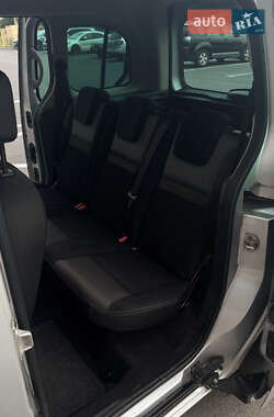 Минивэн Renault Kangoo 2016 в 