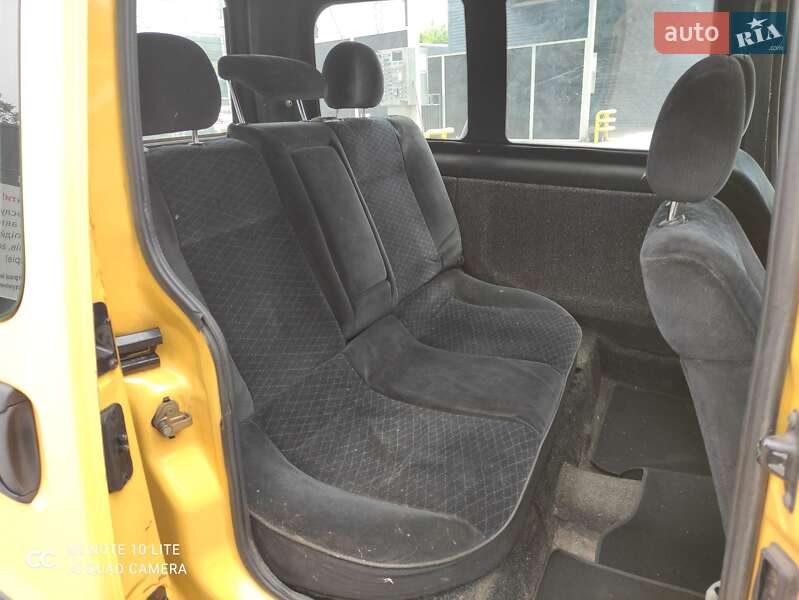 Минивэн Renault Kangoo 2006 в Киеве