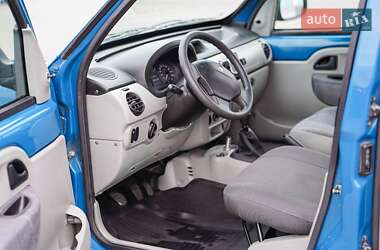 Минивэн Renault Kangoo 2003 в 