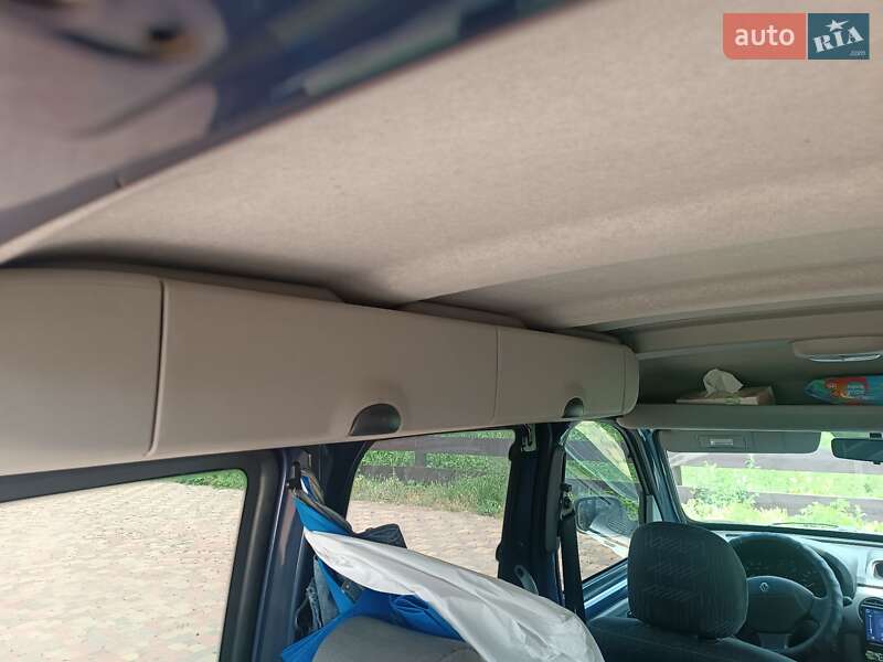 Минивэн Renault Kangoo 2004 в Славянске