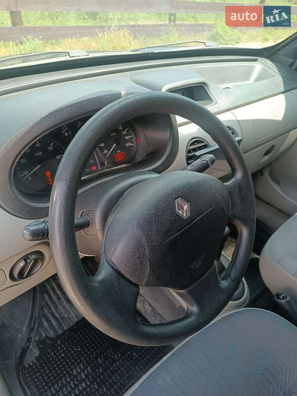Минивэн Renault Kangoo 2004 в Славянске