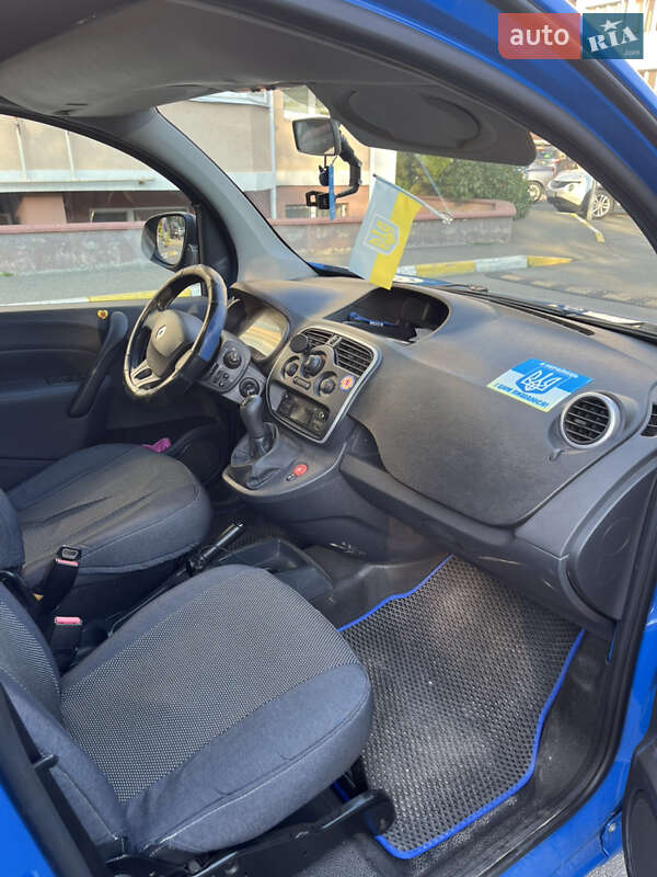 Вантажопасажирський фургон Renault Kangoo 2016 в Ірпені