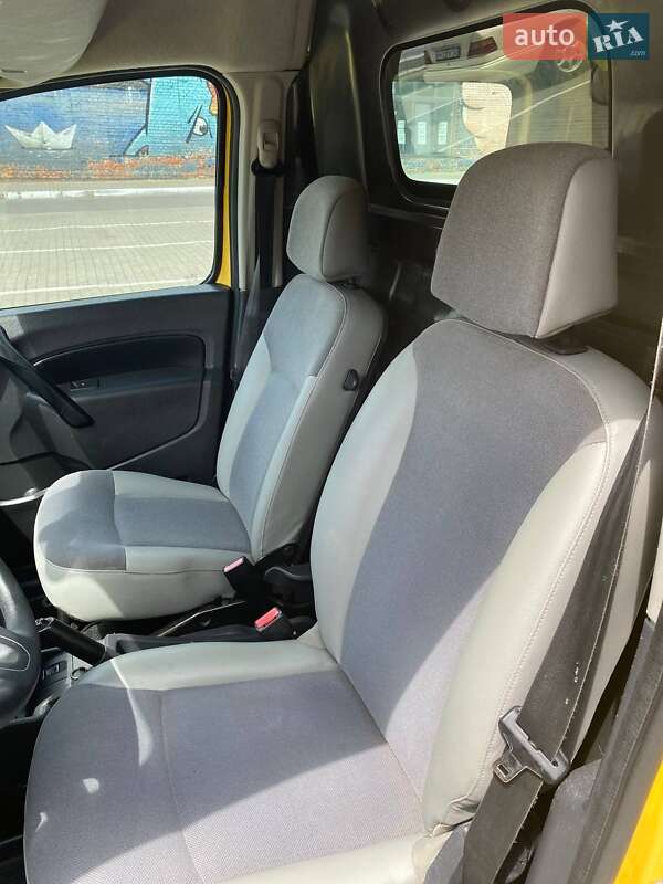 Вантажний фургон Renault Kangoo 2016 в Луцьку