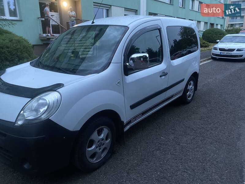 Минивэн Renault Kangoo 2008 в Хусте