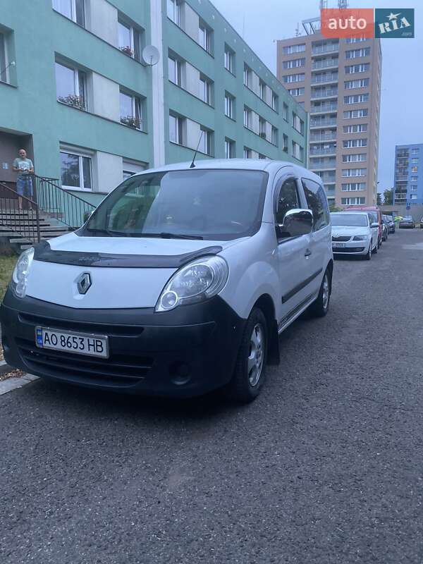 Минивэн Renault Kangoo 2008 в Хусте