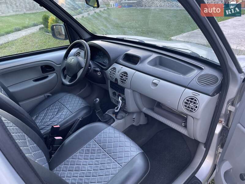 Минивэн Renault Kangoo 2006 в 
