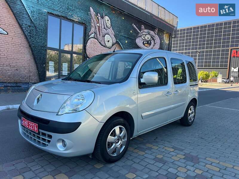 Минивэн Renault Kangoo 2011 в Луцке
