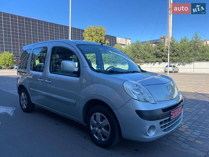 Минивэн Renault Kangoo 2011 в Луцке