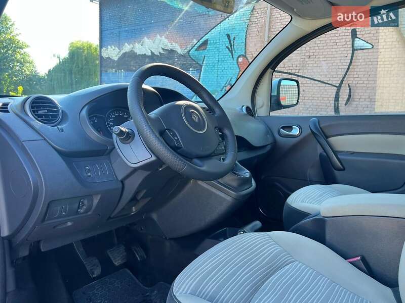 Минивэн Renault Kangoo 2011 в Луцке