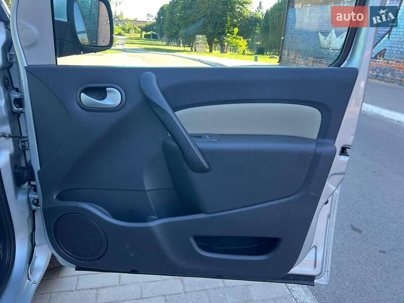Минивэн Renault Kangoo 2011 в Луцке