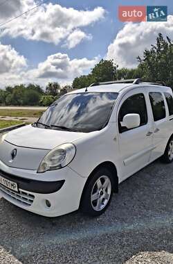 Минивэн Renault Kangoo 2011 в 