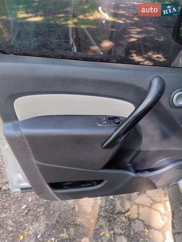 Минивэн Renault Kangoo 2011 в Чернигове