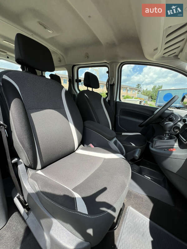 Минивэн Renault Kangoo 2015 в Луцке