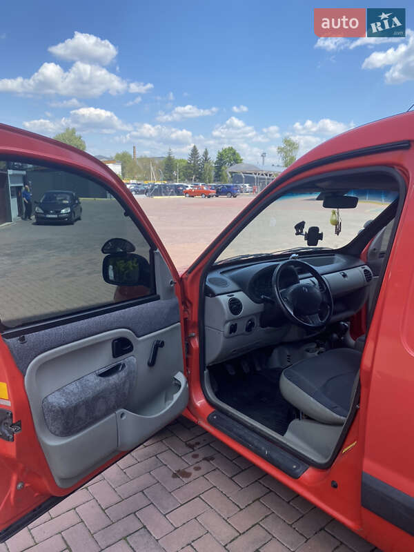 Минивэн Renault Kangoo 2004 в Ровно