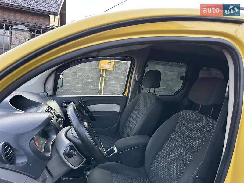 Мінівен Renault Kangoo 2009 в Луцьку