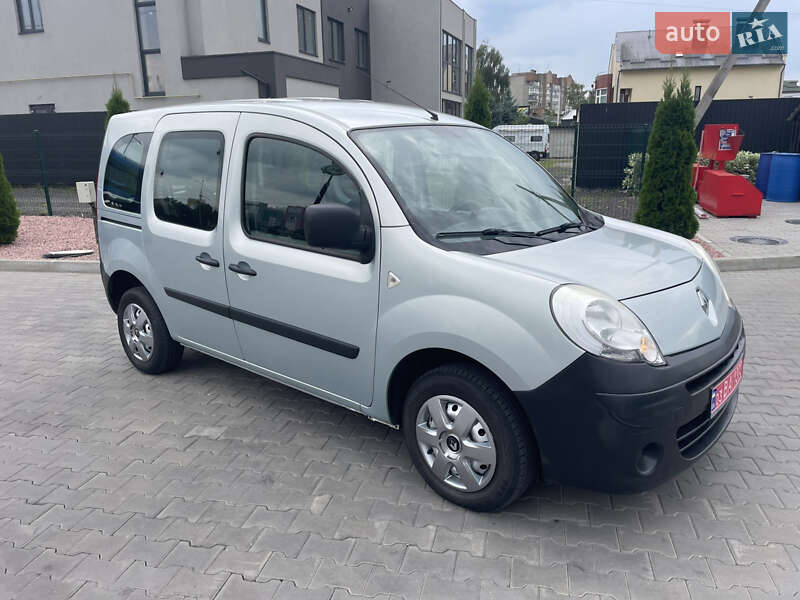 Минивэн Renault Kangoo 2010 в Луцке