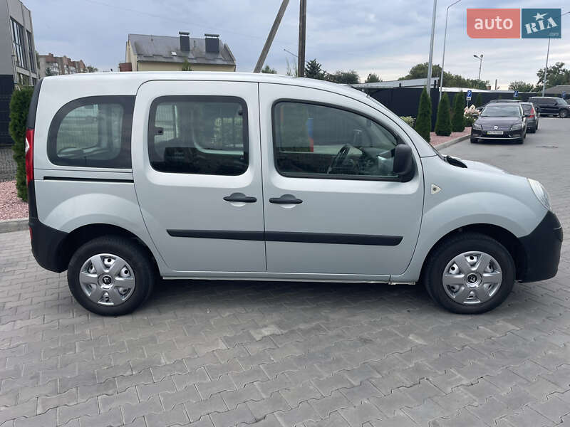 Минивэн Renault Kangoo 2010 в Луцке
