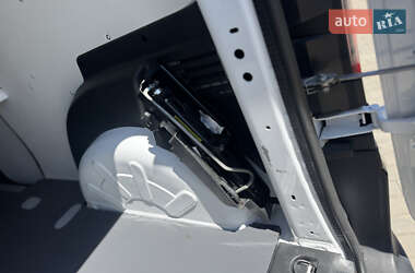 Грузовой фургон Renault Kangoo 2022 в 