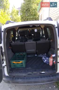 Минивэн Renault Kangoo 2015 в 