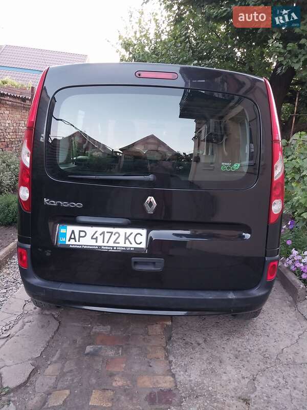 Минивэн Renault Kangoo 2011 в 