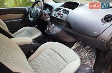 Минивэн Renault Kangoo 2011 в 
