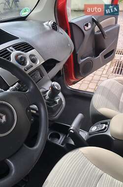 Минивэн Renault Kangoo 2012 в 