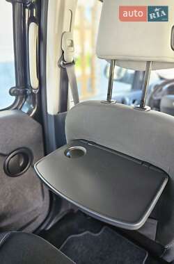 Минивэн Renault Kangoo 2013 в 