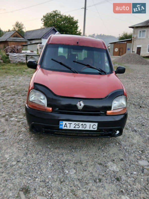 Минивэн Renault Kangoo 2000 в Косове