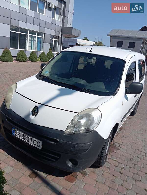Минивэн Renault Kangoo 2008 в Сарнах