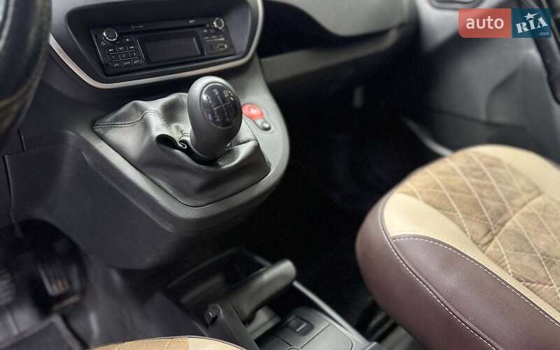 Минивэн Renault Kangoo 2015 в Черновцах