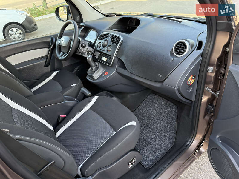 Мінівен Renault Kangoo 2015 в Дніпрі