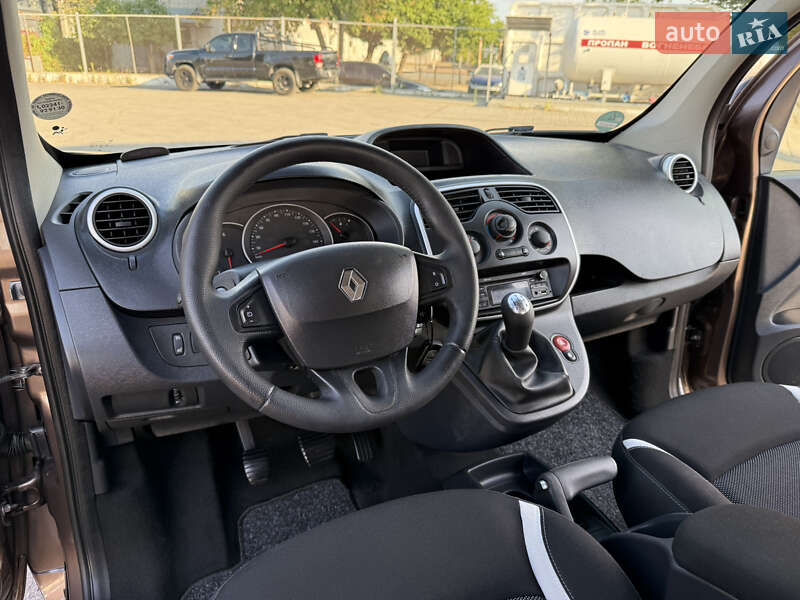 Мінівен Renault Kangoo 2015 в Дніпрі