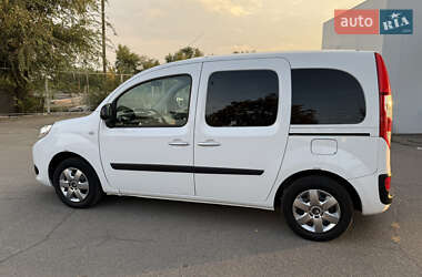 Минивэн Renault Kangoo 2015 в 