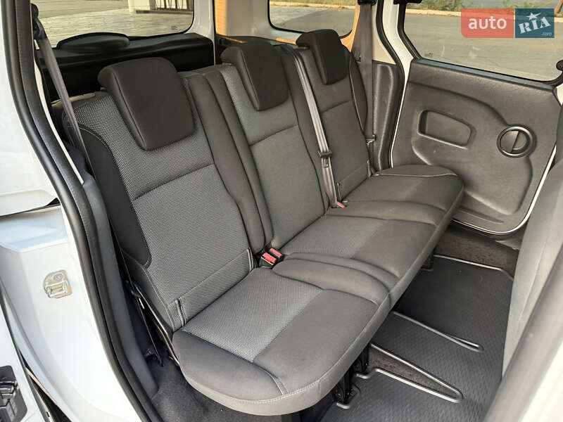 Минивэн Renault Kangoo 2015 в Днепре