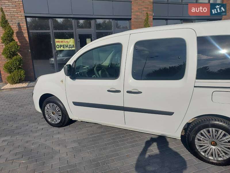 Мінівен Renault Kangoo 2012 в 