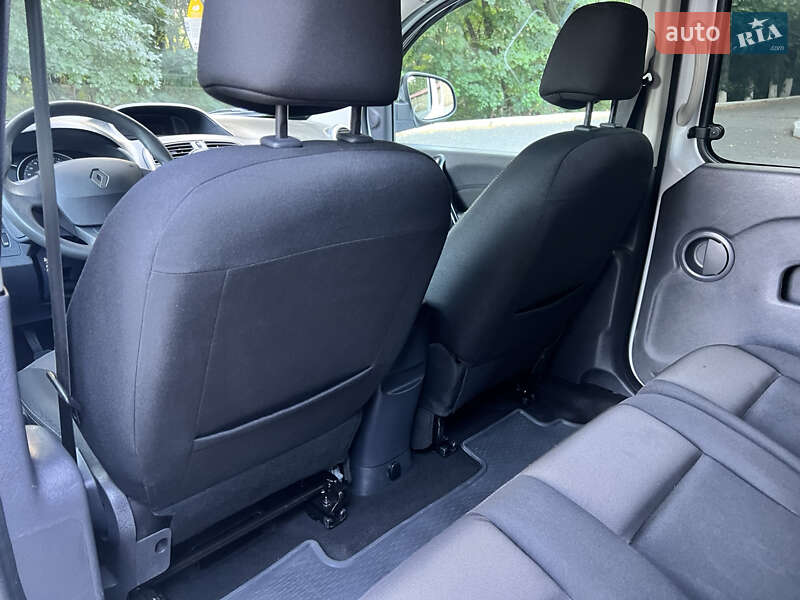 Мінівен Renault Kangoo 2017 в Чернівцях
