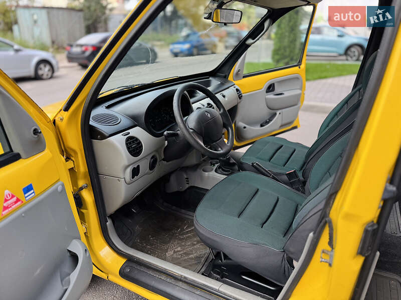 Минивэн Renault Kangoo 2003 в Киеве