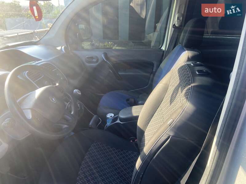 Вантажний фургон Renault Kangoo 2015 в Одесі