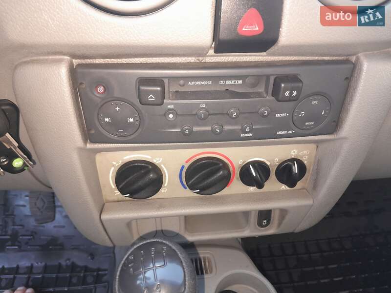 Минивэн Renault Kangoo 2006 в Киеве