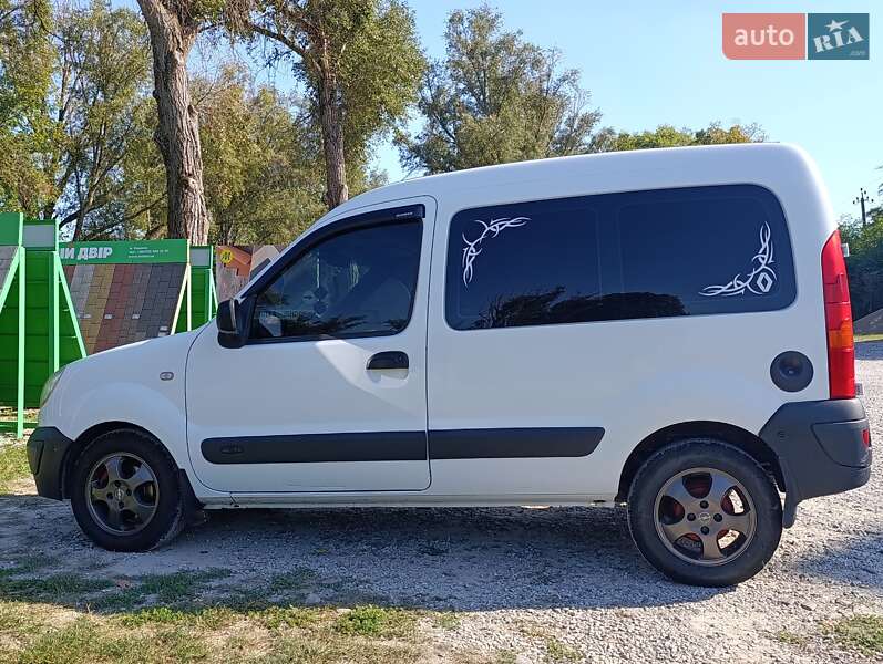 Минивэн Renault Kangoo 2006 в Кицмани