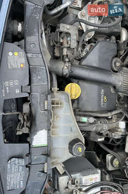 Минивэн Renault Kangoo 2011 в 