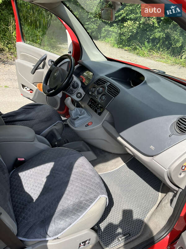 Минивэн Renault Kangoo 2008 в Репках
