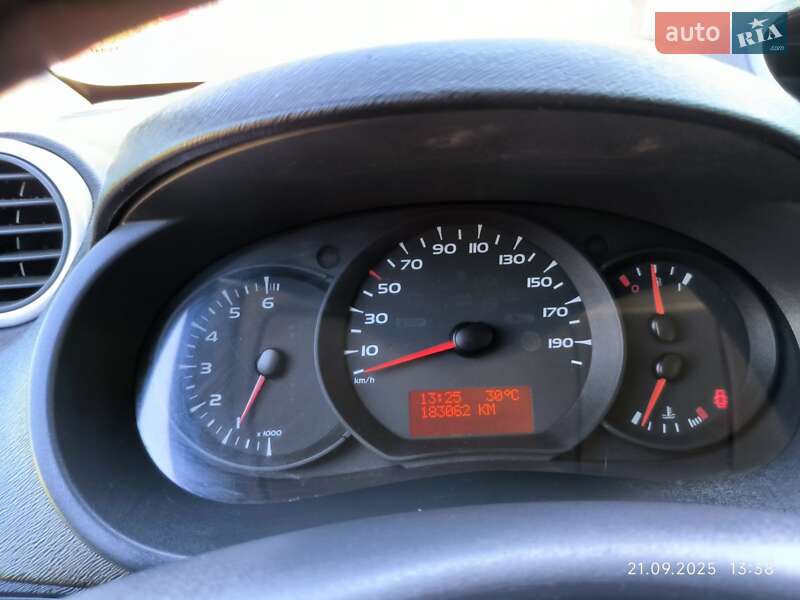 Мінівен Renault Kangoo 2011 в Сараті фото 24 Мінівен Renault Kangoo 2011 в Сараті