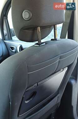 Минивэн Renault Kangoo 2015 в 
