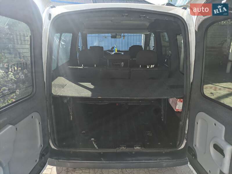Минивэн Renault Kangoo 2005 в Ровно
