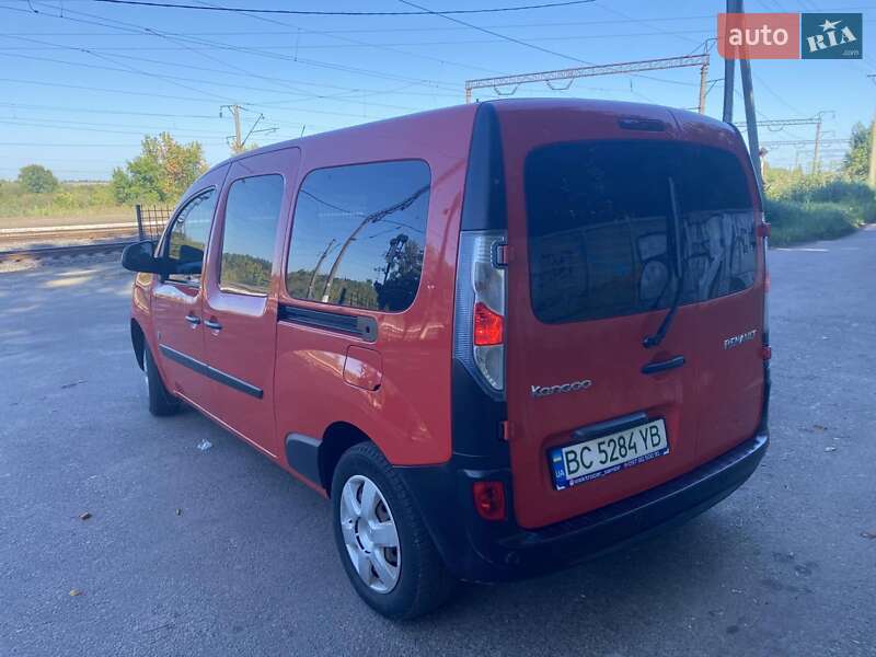 Грузопассажирский фургон Renault Kangoo 2015 в Львове