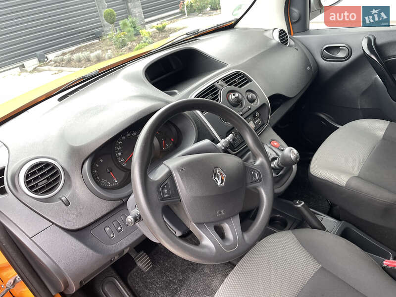 Минивэн Renault Kangoo 2017 в Киеве